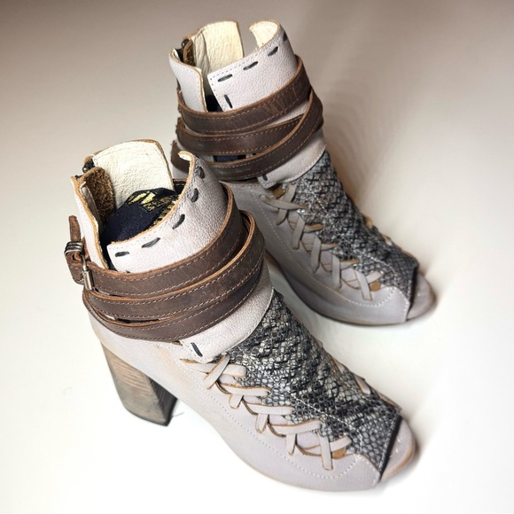 Freebird Women’s Eagle Strappy Ankle Heels Sandals Open Toe Booties Size - 7 - Picture 3 of 12